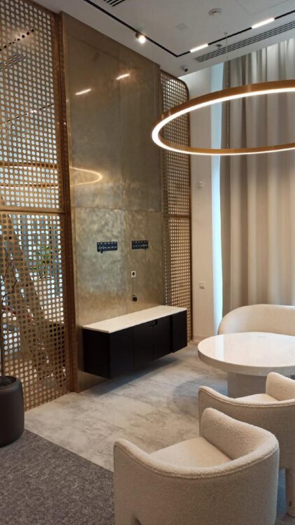 Дверь в металле в покрытии нитрид титана